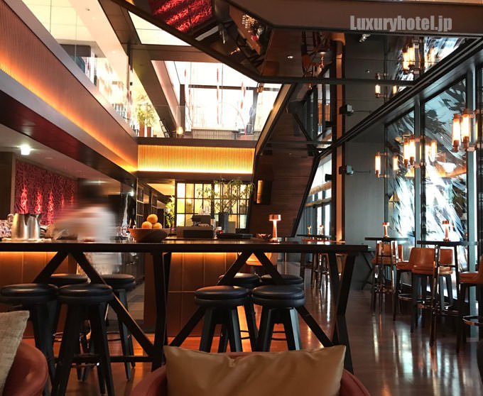 「NAMIKI667 Bar & Lounge」店内の様子