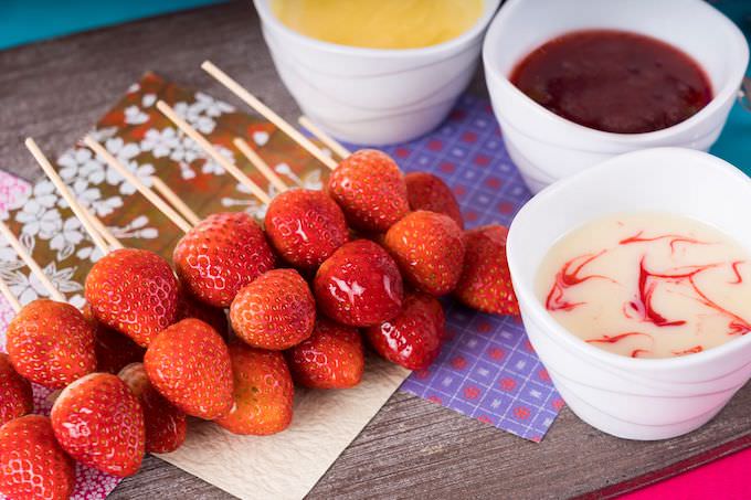 ヒルトン福岡シーホーク いちご串　三種のソース